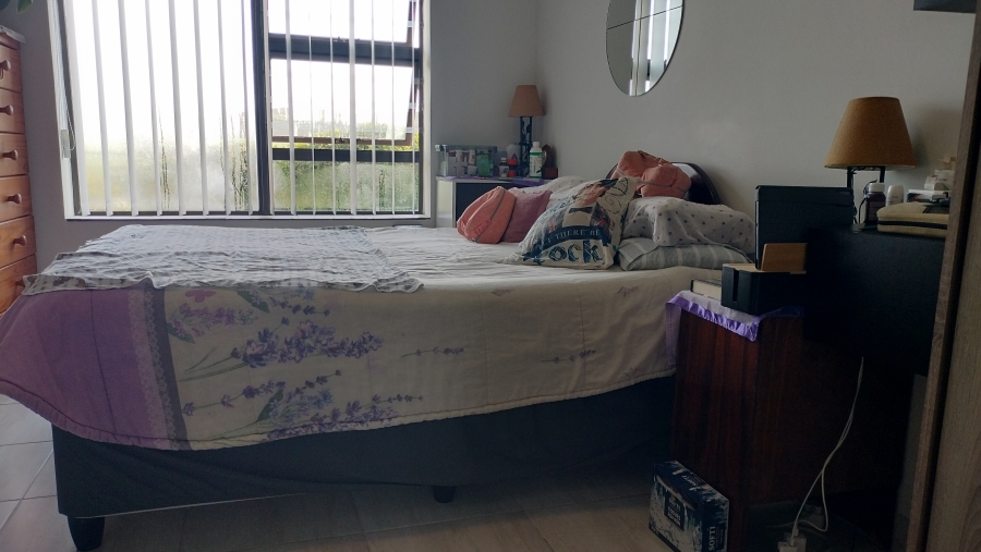 3 Bedroom Property for Sale in Fraaiuitsig Western Cape